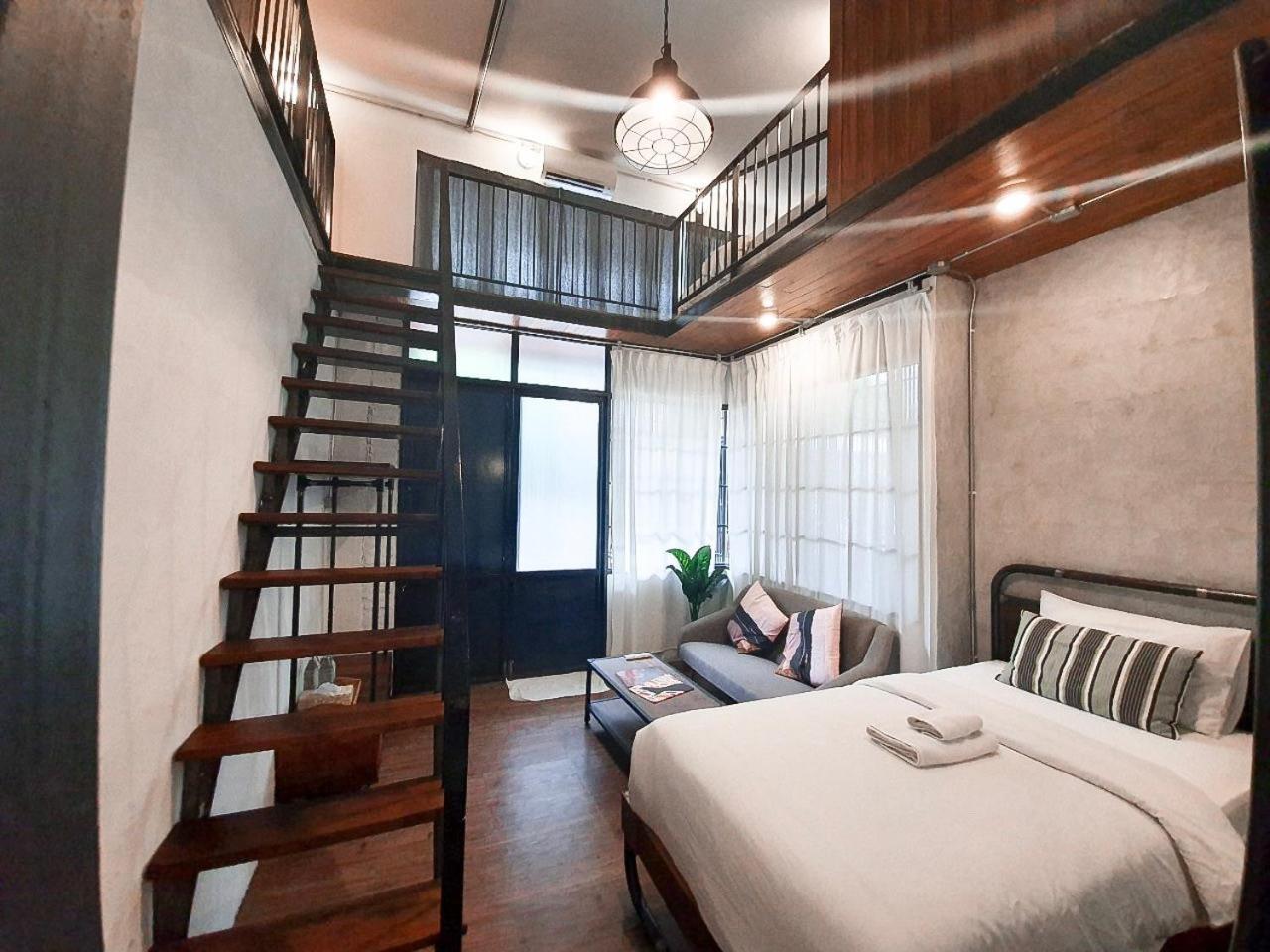 Oxotel Hotel Chiang Mai Exteriör bild